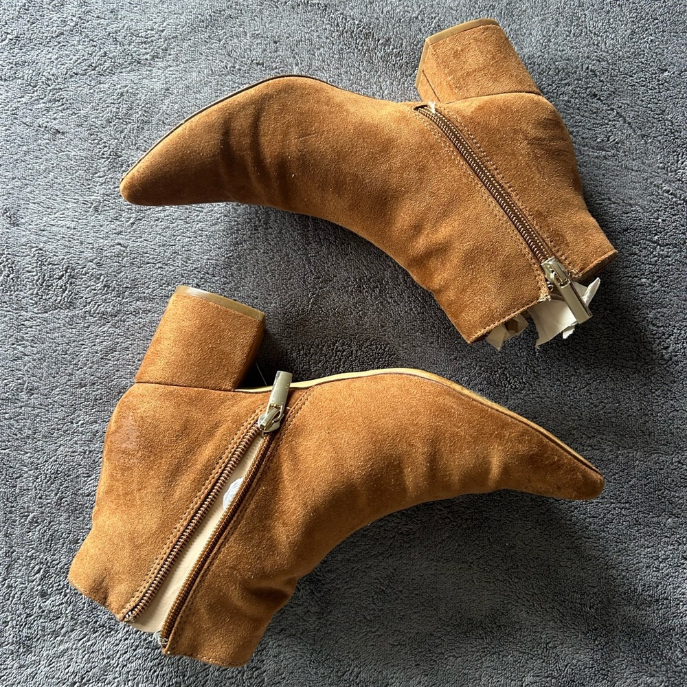 BARELY WORN The Drop Women's Jenny Side Zip Block Heel Boot. Size 6